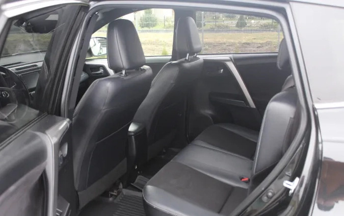 Toyota RAV4 cena 69500 przebieg: 143119, rok produkcji 2016 z Olszyna małe 254